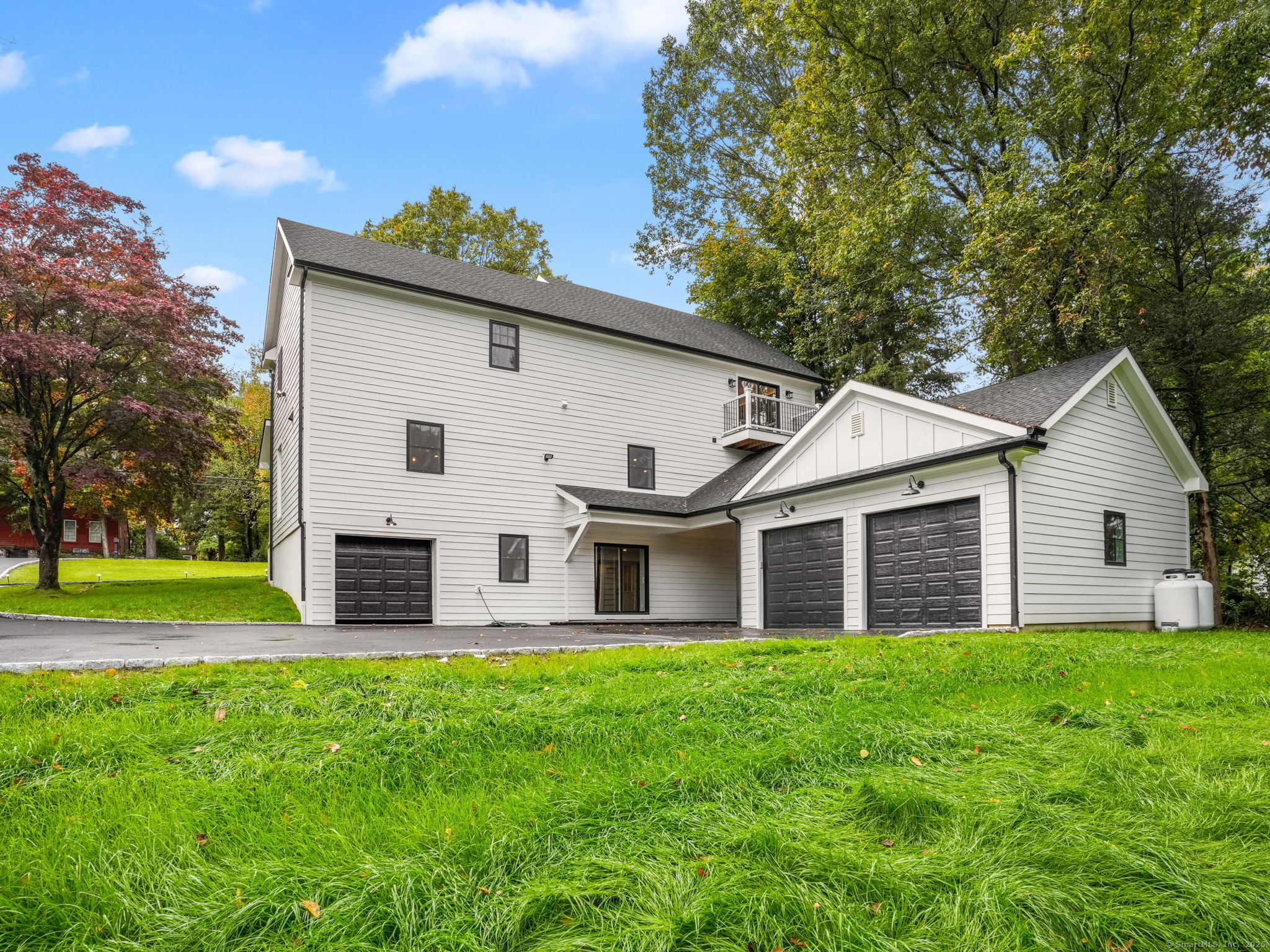 419 Valley Road Fairfield, CT 06825 - Photo 33 of 35