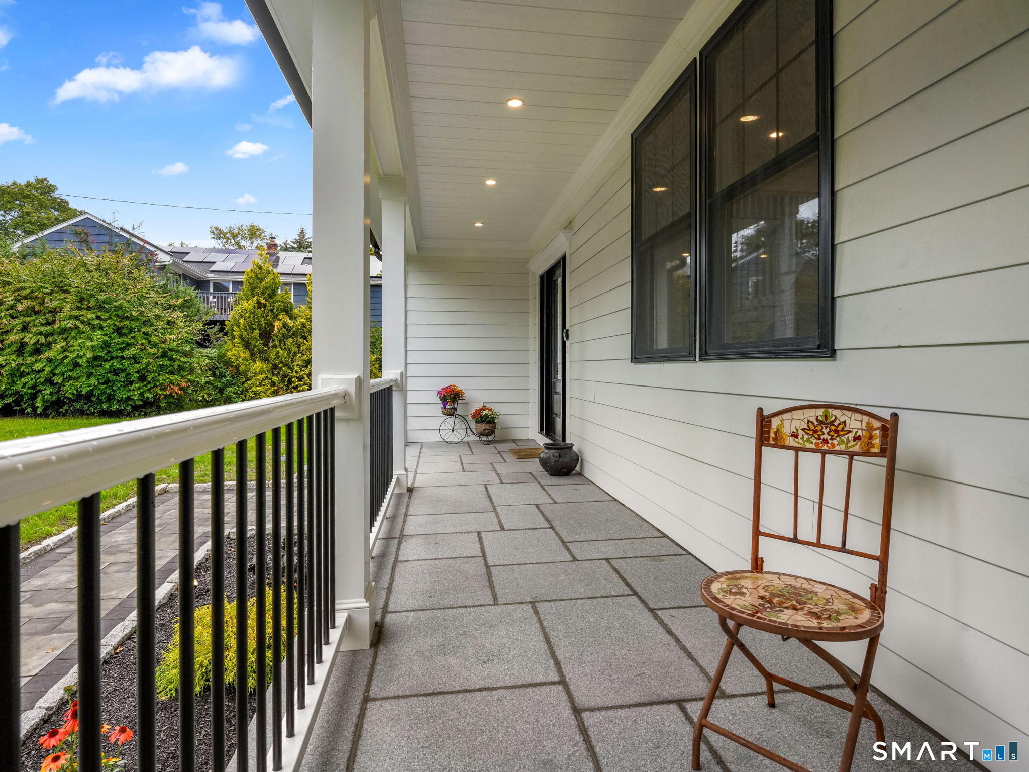 419 Valley Road Fairfield, CT 06825 - Photo 4 of 35