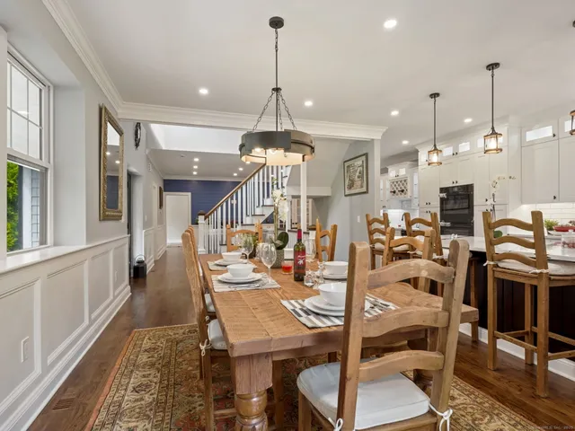 a view of a dining room and livingroom view