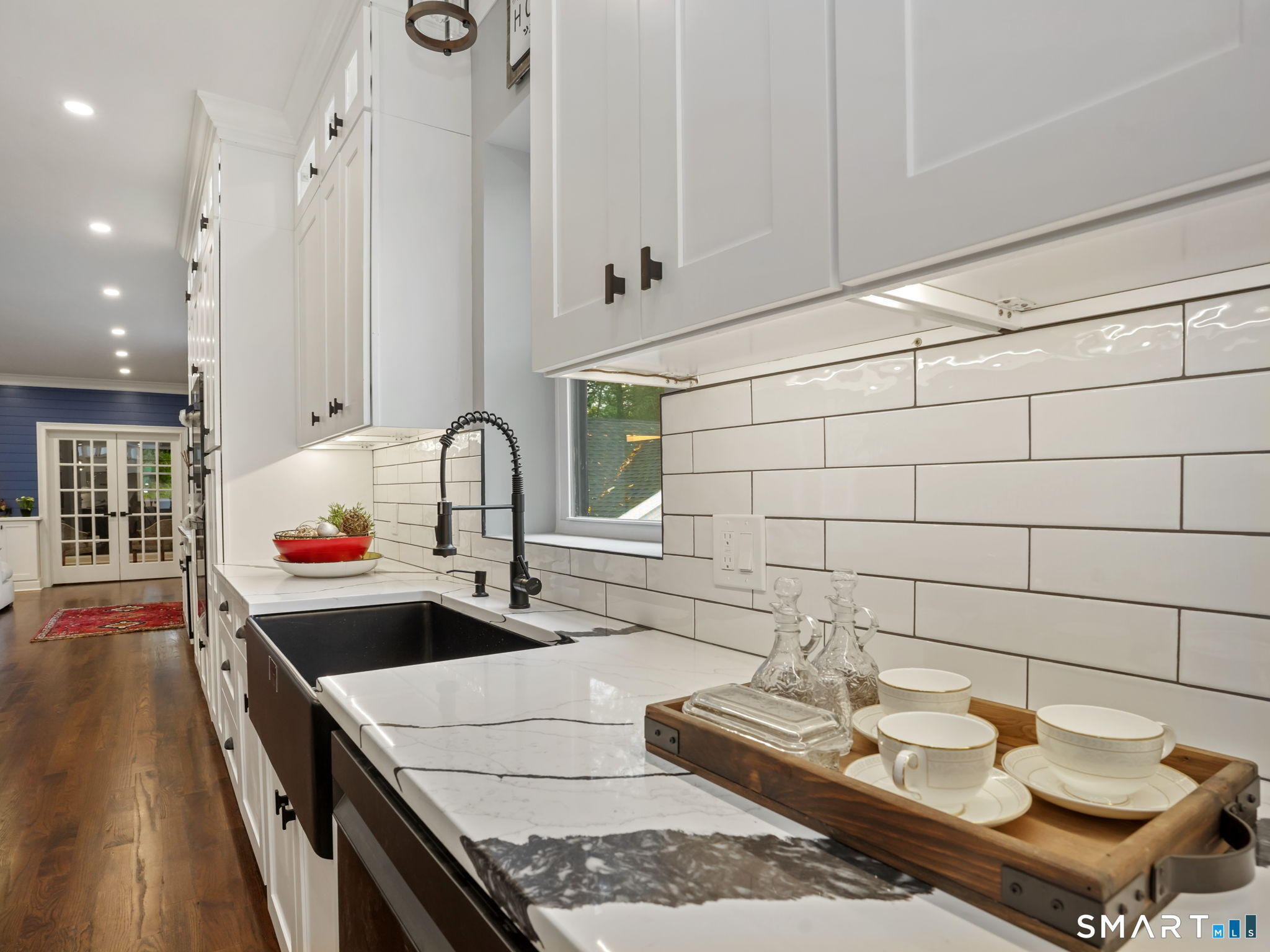 419 Valley Road Fairfield, CT 06825 - Photo 10 of 35