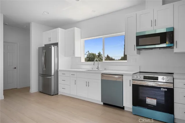 $2,200 | 11746 De Garmo Avenue, San Fernando, CA 91340