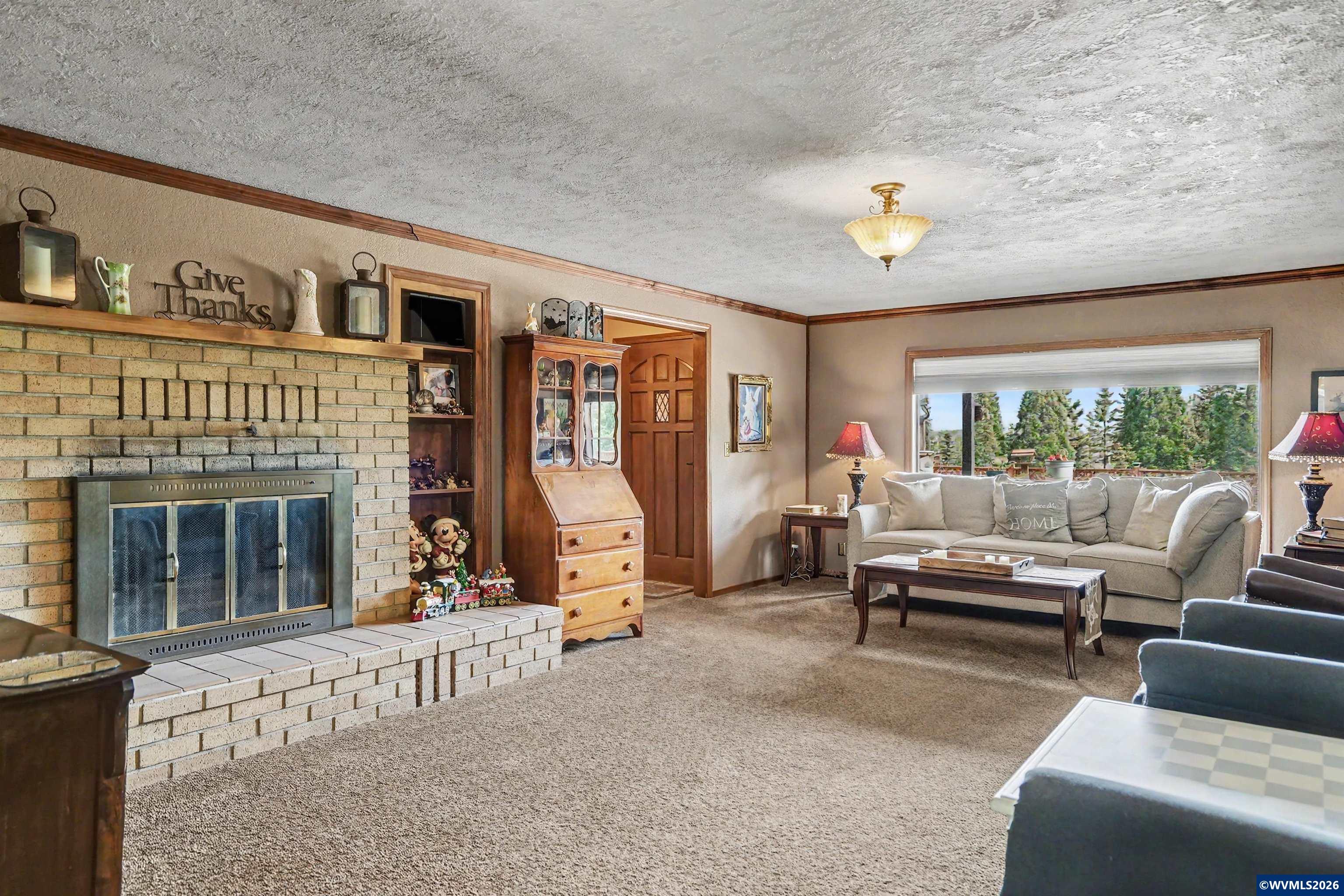 15991 Oakdale Road Dallas, OR 97338 - Photo 8 of 50