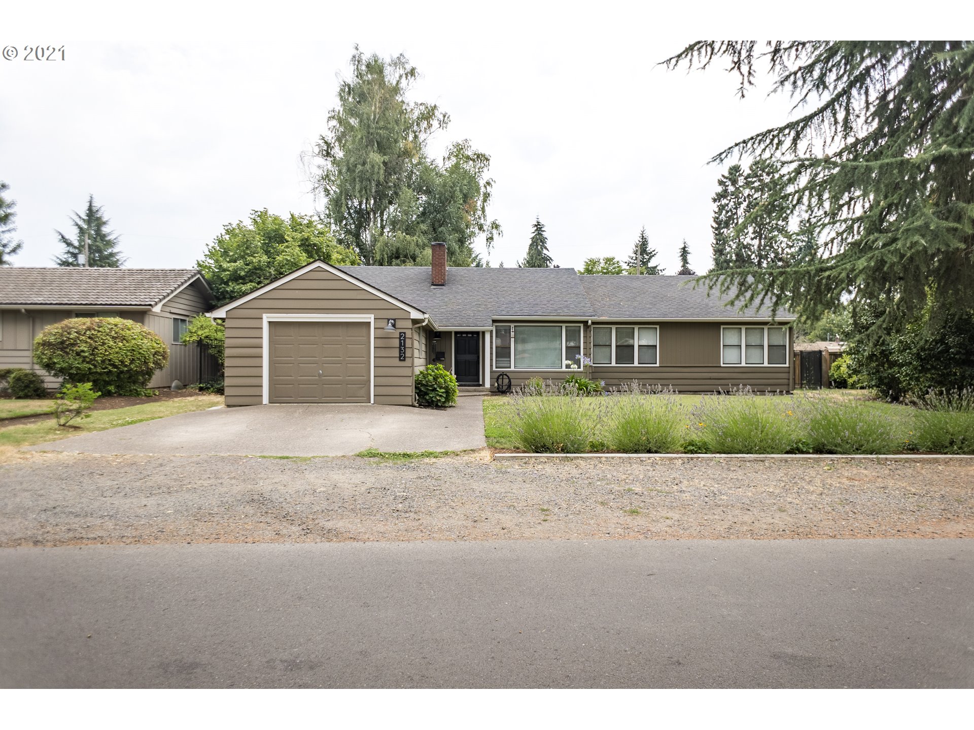 2132 Fairway Loop Eugene, OR 97401 - Photo 2 of 31 Gallery Image 2
