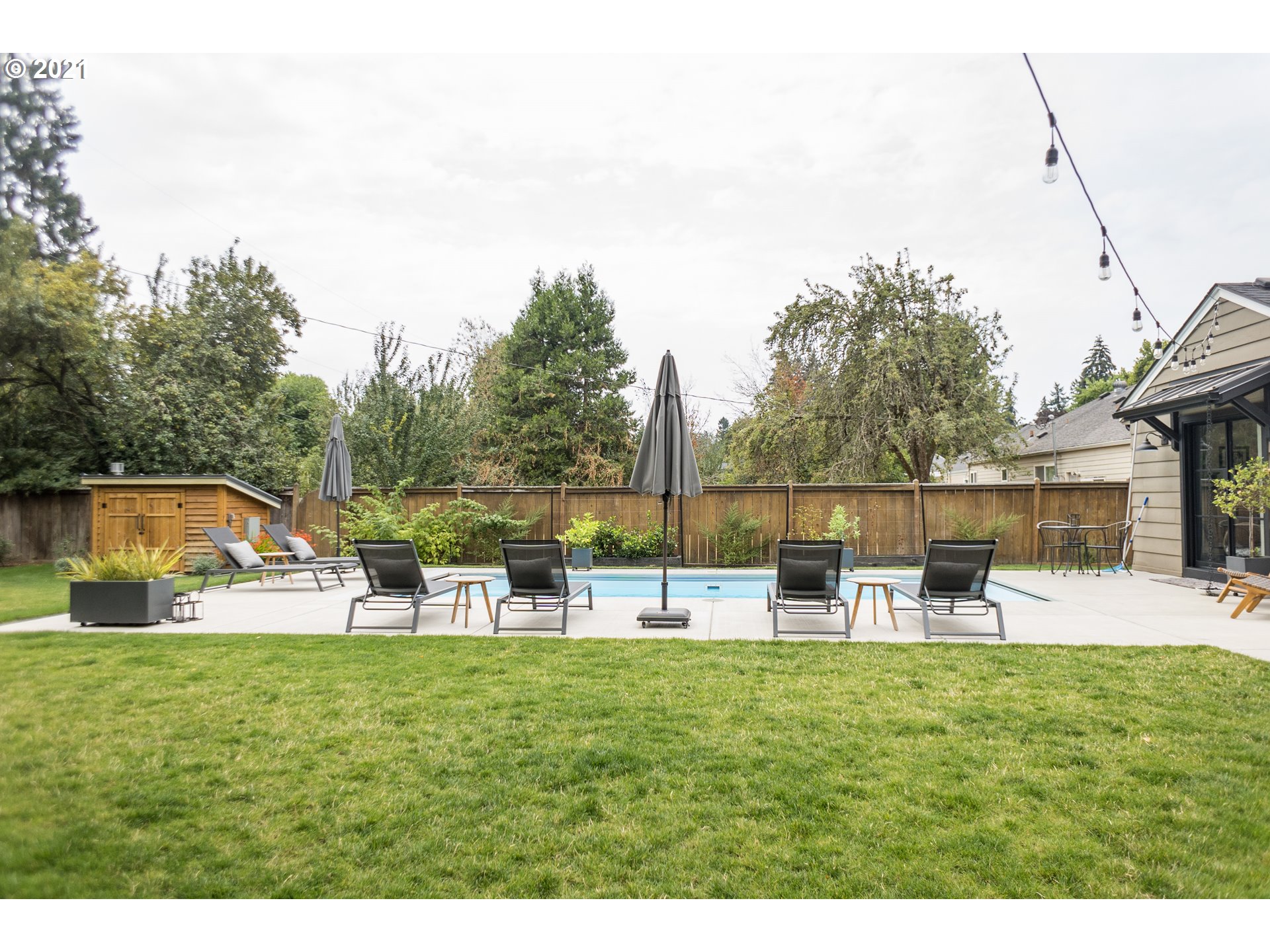 2132 Fairway Loop Eugene, OR 97401 - Photo 19 of 31 Gallery Image 19
