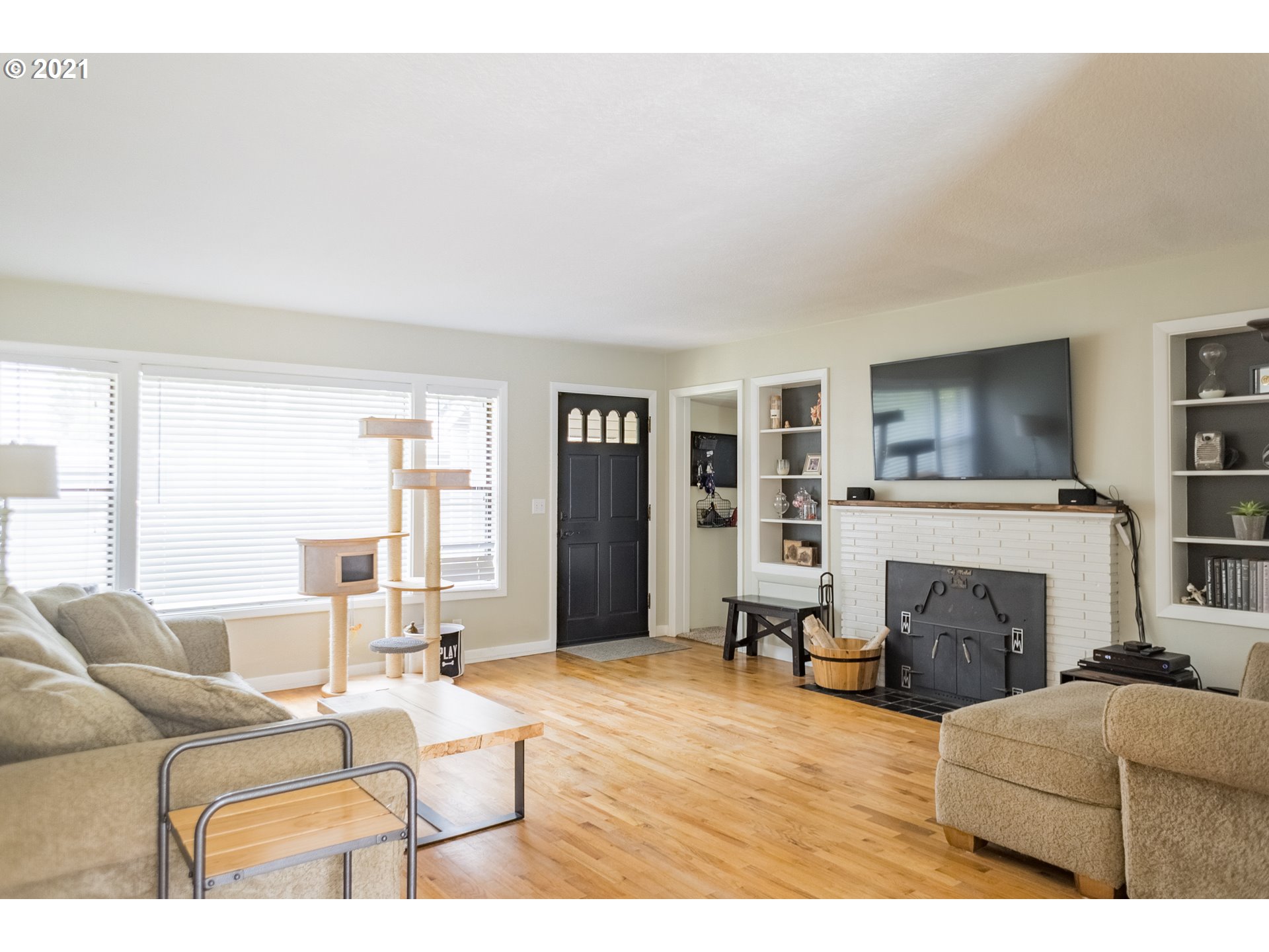 2132 Fairway Loop Eugene, OR 97401 - Photo 5 of 31 Gallery Image 5