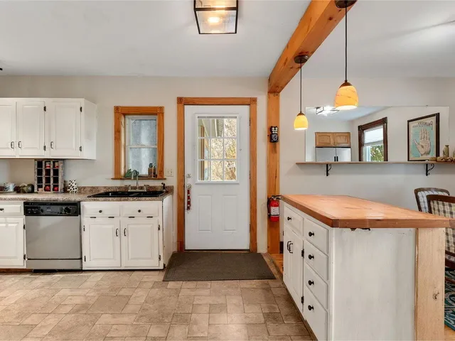 $625,000 | 11 Slapp Hill, Hardwick, VT 05843