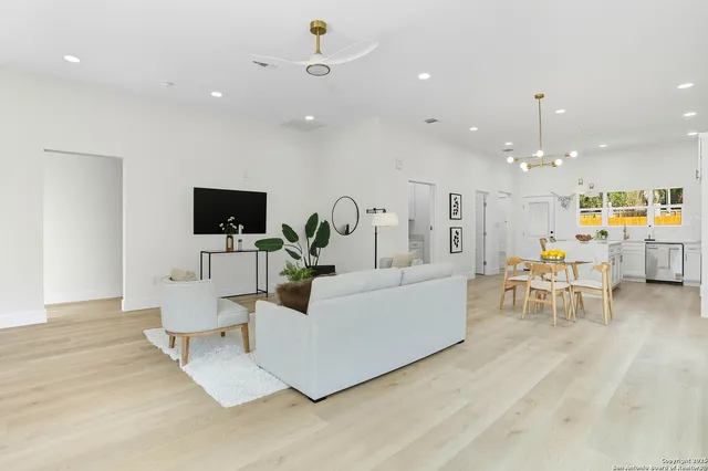 $369,900 | 4939 Driskill Street, San Antonio, TX 78228