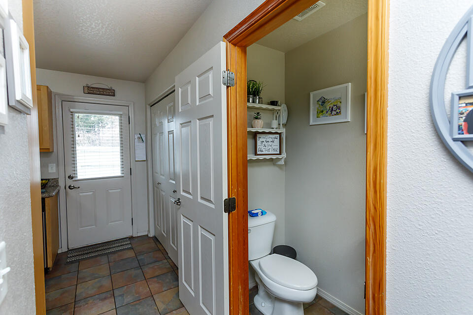 450 Midway Road, Unit 23 Medford, OR 97501 - Photo 15 of 28 Midway-21 copy