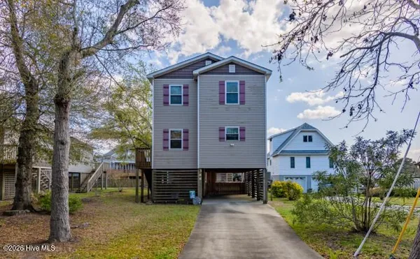 $445,000 | 366 Sir Chandler Drive, Kill Devil Hills, NC 27948