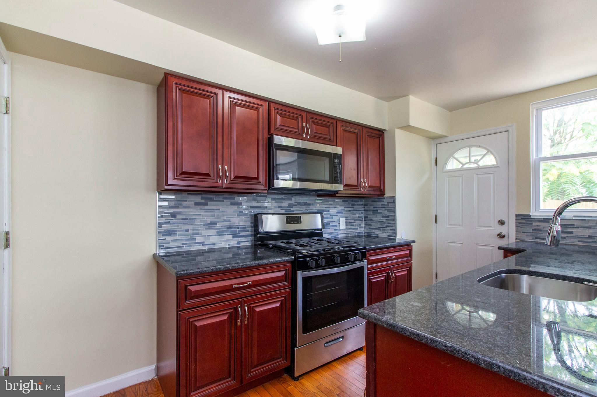 7508 Parkview Road Upper Darby, PA 19082 - Photo 17 of 33 Kitchen
