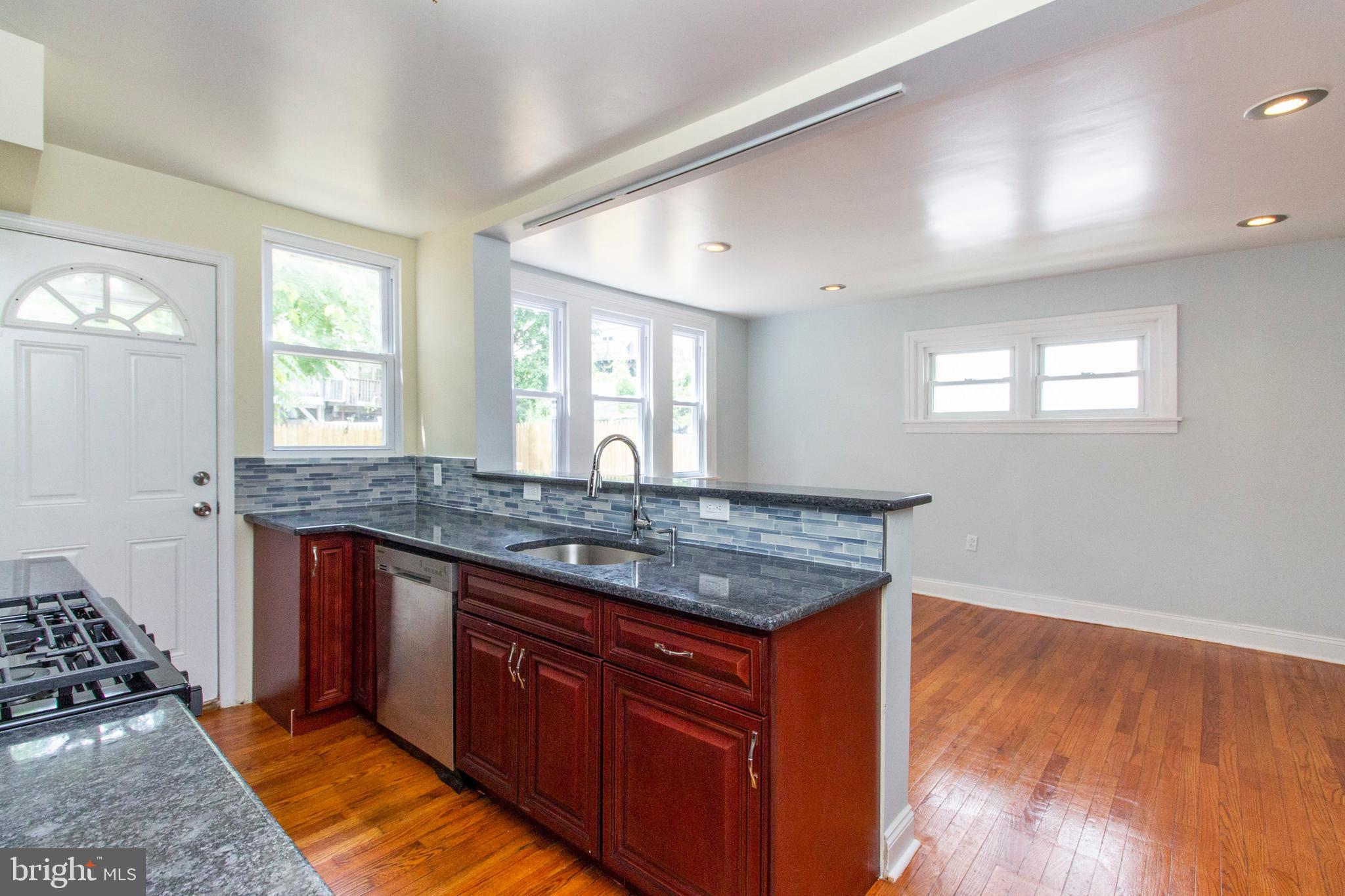 7508 Parkview Road Upper Darby, PA 19082 - Photo 18 of 33 Kitchen