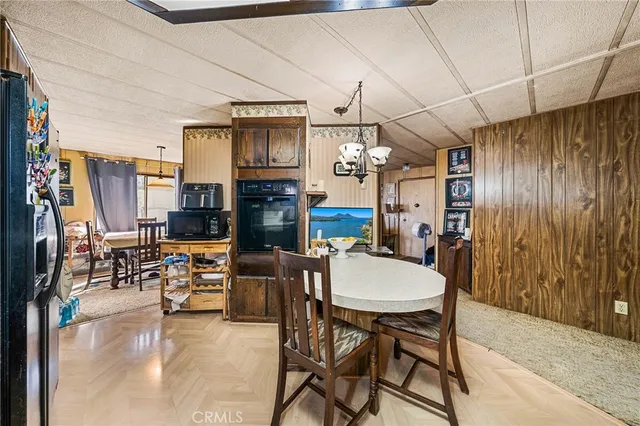 a view of a livingroom and dining room