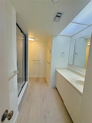 $3,295 | 1480 Gulf Boulevard, Unit 308, Clearwater Beach, FL 33767