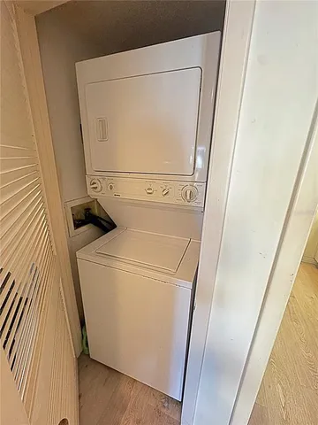 $3,295 | 1480 Gulf Boulevard, Unit 308, Clearwater Beach, FL 33767