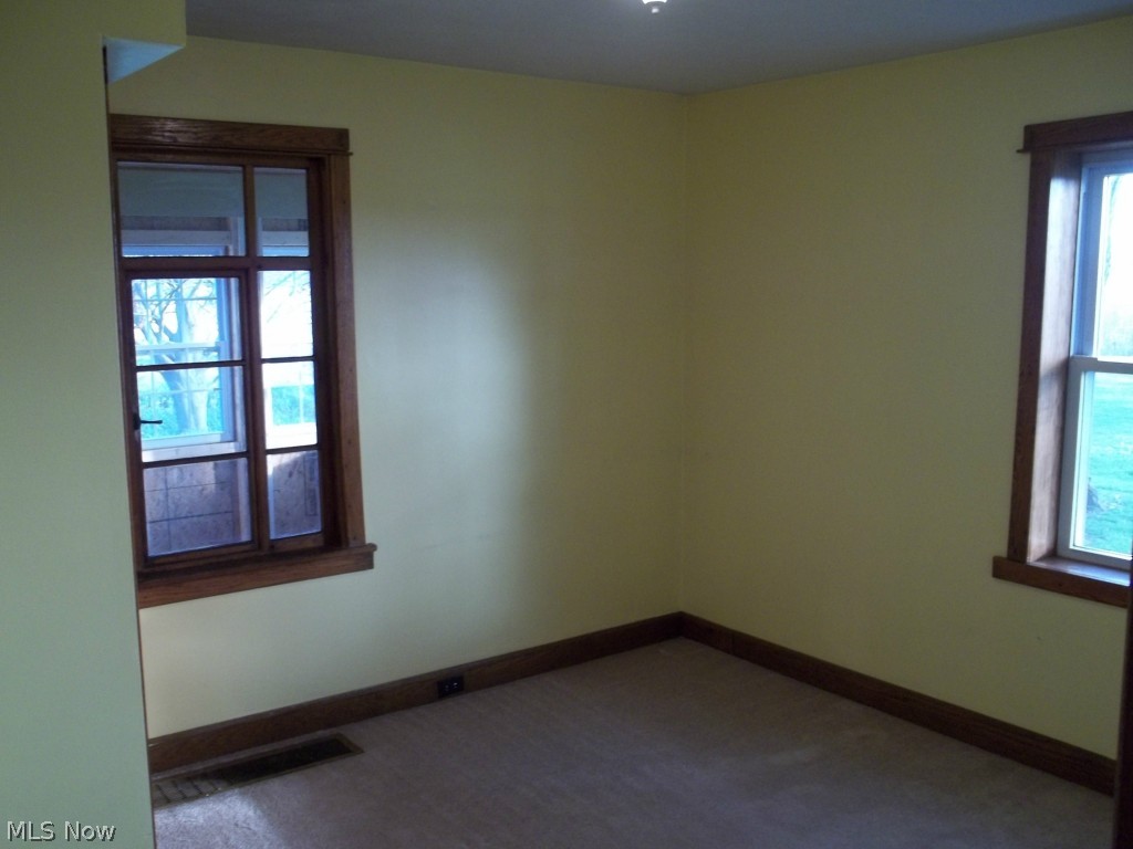 7066 Navarre Road Southwest Massillon, OH 44646 - Photo 10 of 13