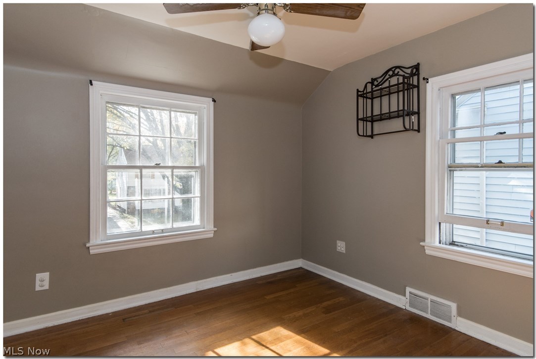 4037 Bushnell Road University Heights, OH 44121 - Photo 18 of 28