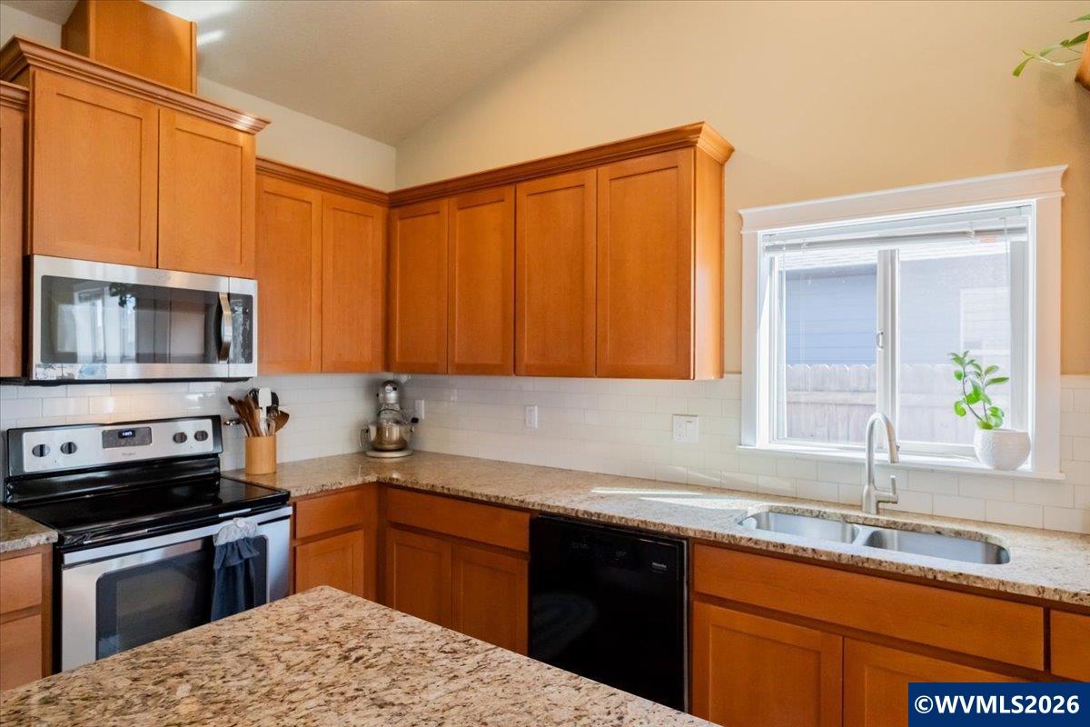 895 Chestnut Street Independence, OR 97351 - Photo 14 of 35 Gallery Image 14