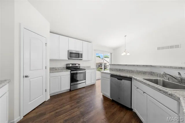 $325,000 | 5341 Trailhead Court, Eureka, MO 63025