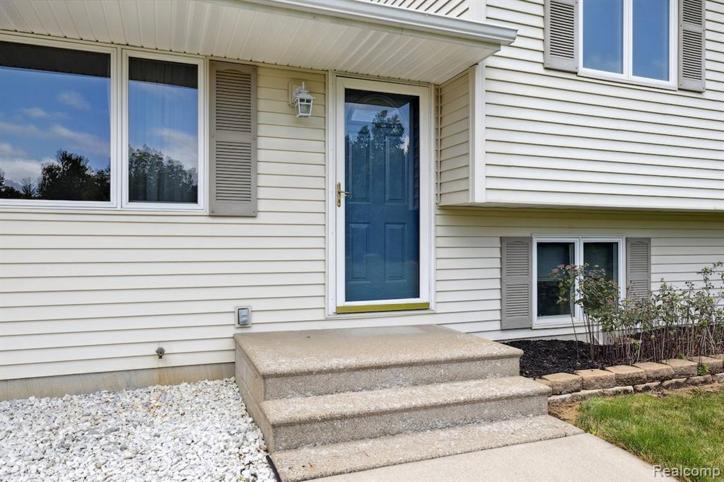 8622 South Byron Road Gaines, MI 48436 - Photo 3 of 27