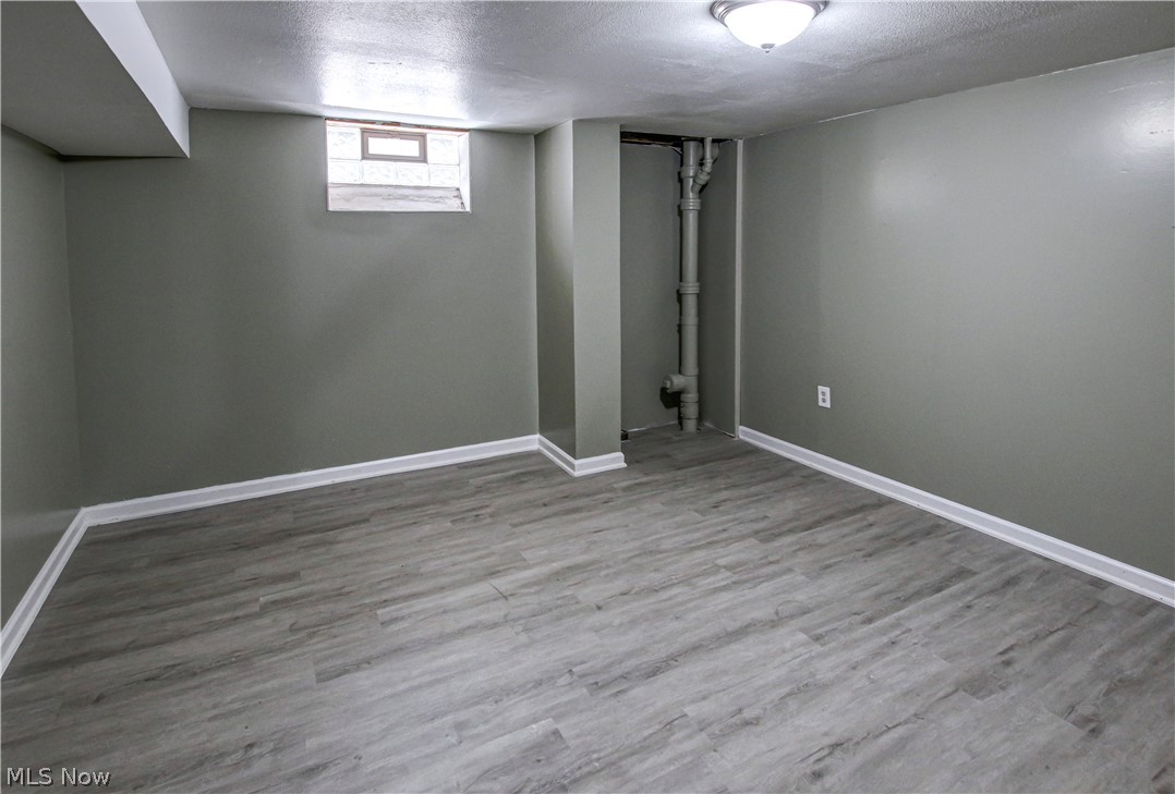 1423 Lorimer Road Cleveland, OH 44134 - Photo 25 of 31