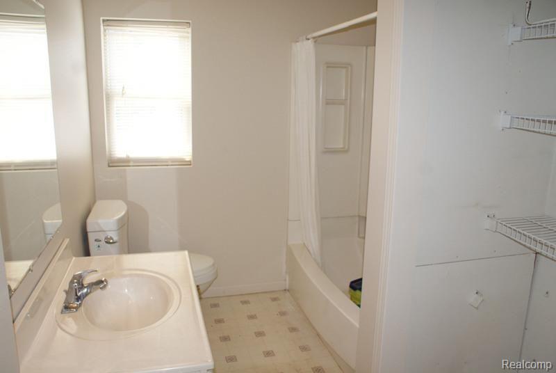 10497 East Stanley Road Davison, MI 48423 - Photo 5 of 19 DSC04436.jpg