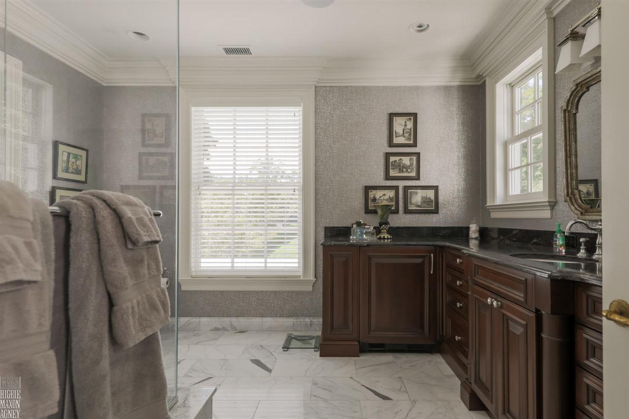 625 Lake Shore Road Grosse Pointe, MI 48236 - Photo 34 of 59 50021543-33.JPG