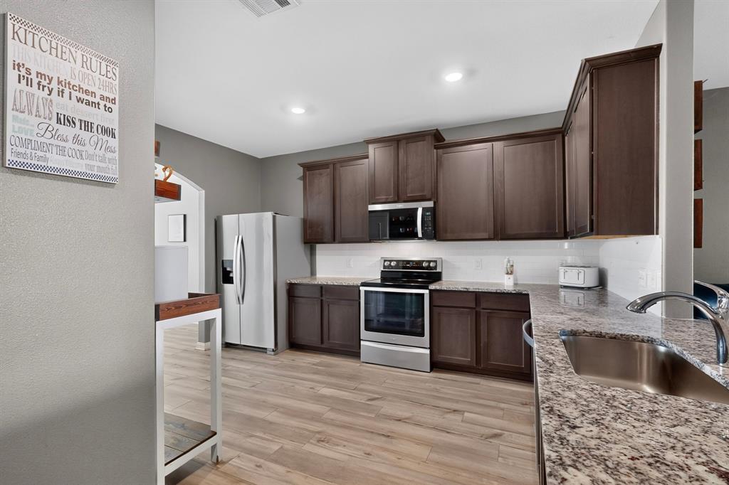13653 Fehrman Road Crowley, TX 76036 - Photo 12 of 34 Gallery Image 12