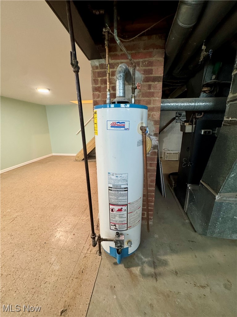 1316 Gordon Road Lyndhurst, OH 44124 - Photo 32 of 36 Hot Water Tank