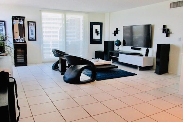 336 North Birch Road, Unit 14A Fort Lauderdale, FL 33304 - Photo 5 of 24 Photo 5