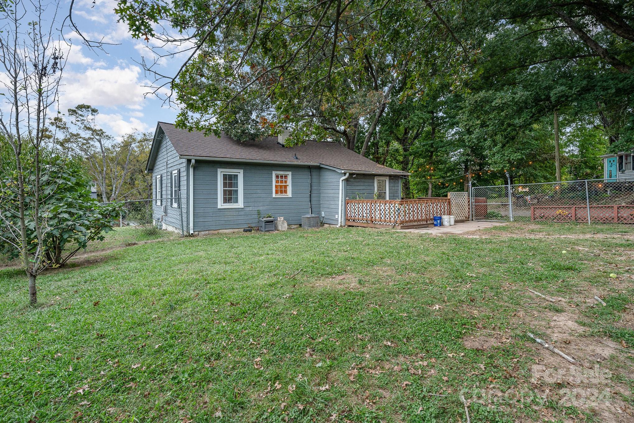 151 Maple Tree Road Lexington, NC 27292 - Photo 8 of 25 Gallery Image 8