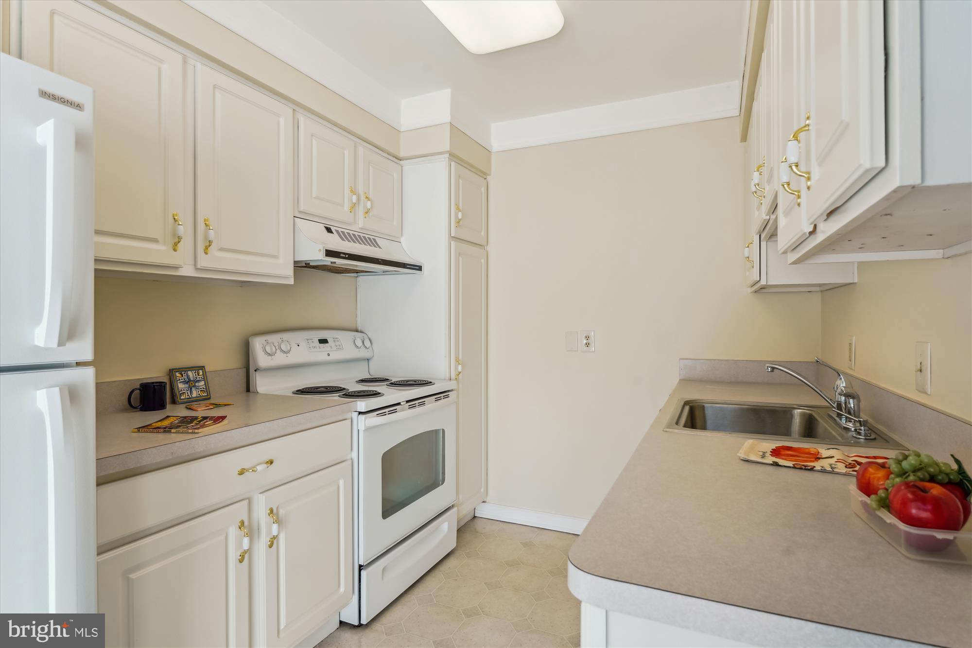 3702 Marble Arch Way, Unit 31B Silver Spring, MD 20906 - Photo 4 of 35 Kitchen. 2nd view