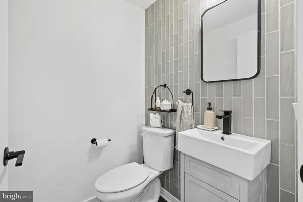 $815,000 | 3011 Sunrise Walk, Philadelphia, PA 19125