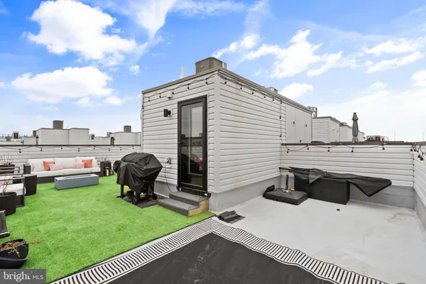 $815,000 | 3011 Sunrise Walk, Philadelphia, PA 19125