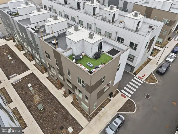 $815,000 | 3011 Sunrise Walk, Philadelphia, PA 19125