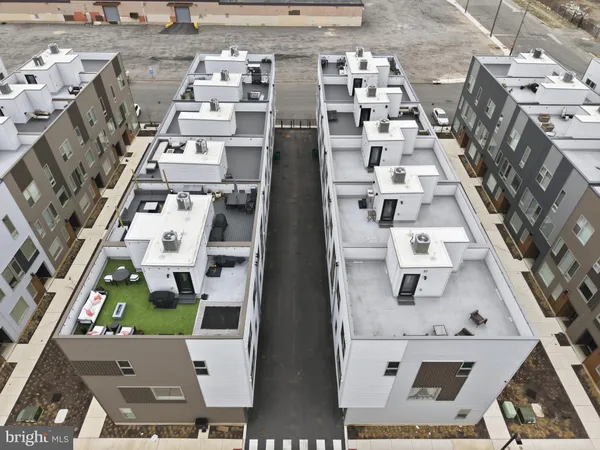 $815,000 | 3011 Sunrise Walk, Philadelphia, PA 19125