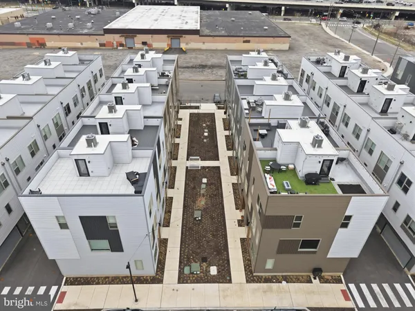 $815,000 | 3011 Sunrise Walk, Philadelphia, PA 19125