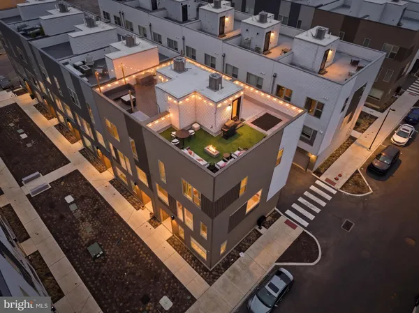 $815,000 | 3011 Sunrise Walk, Philadelphia, PA 19125