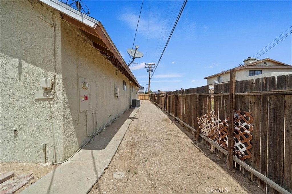 20548 Neuralia Road California City, CA 93505 - Photo 47 of 49