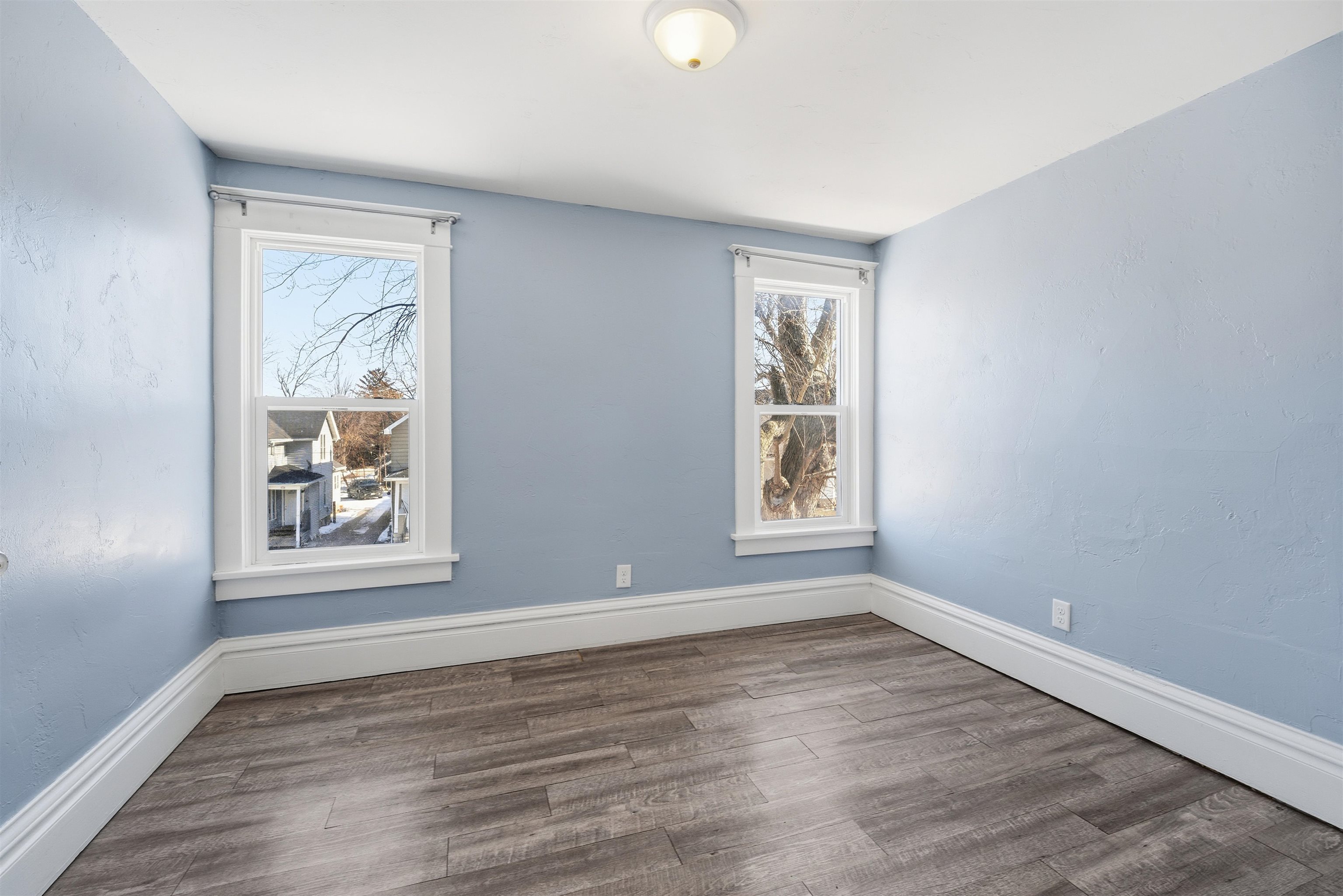 513 Evans Street Oshkosh, WI 54901 - Photo 13 of 21