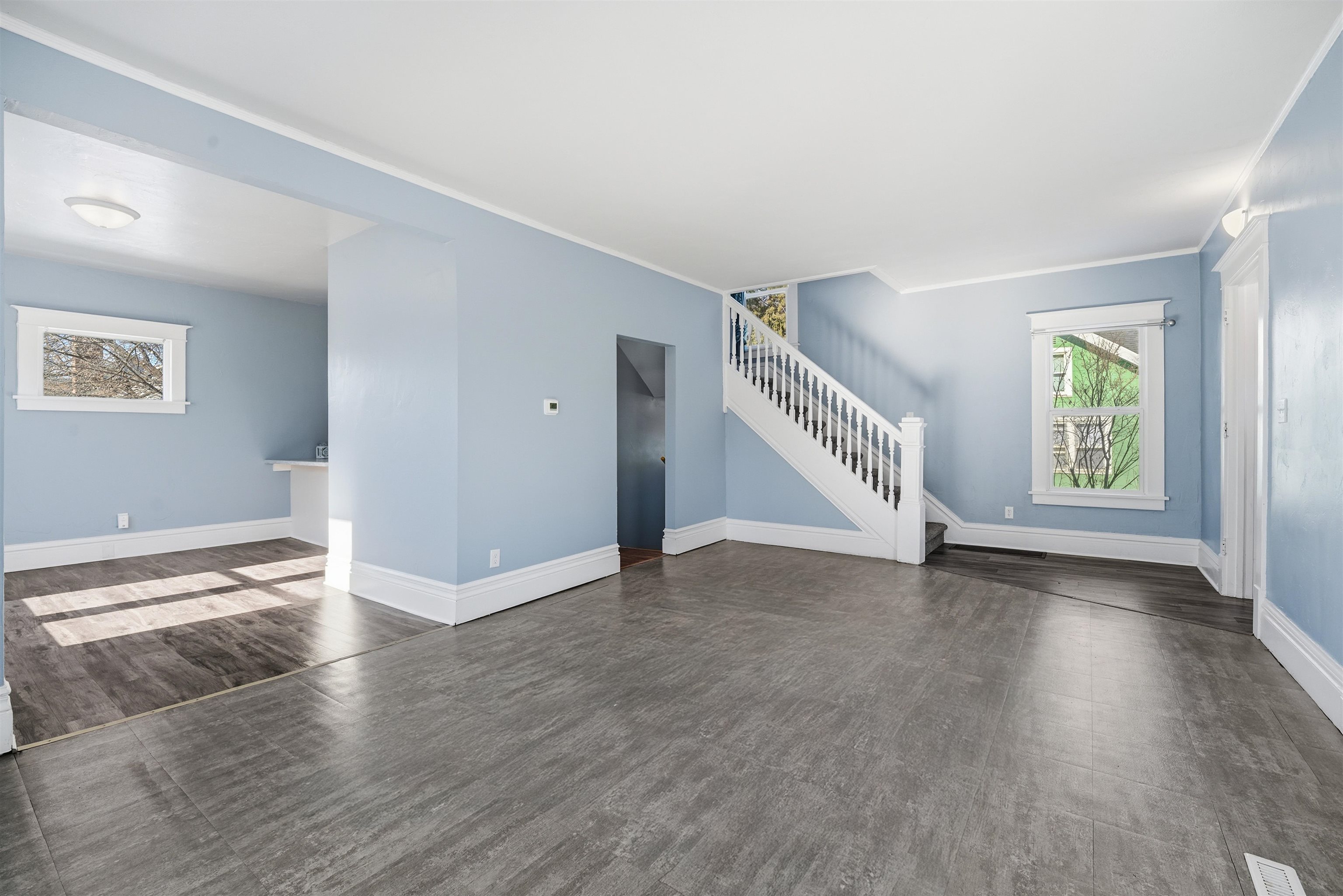 513 Evans Street Oshkosh, WI 54901 - Photo 4 of 21