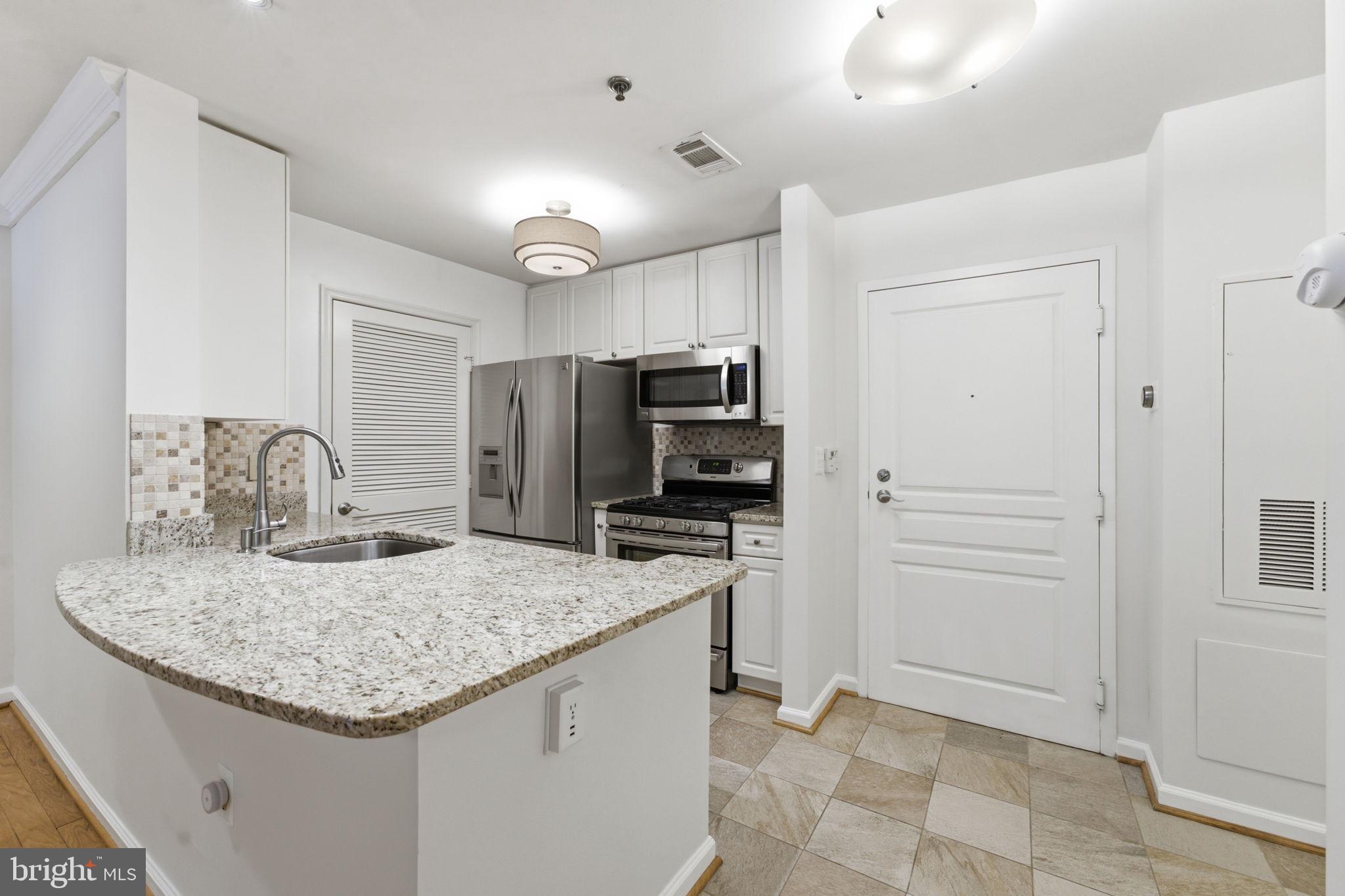 5563 Seminary Road, Unit 107 Falls Church, VA 22041 - Photo 4 of 53 Kenmore Elite SS Appliances