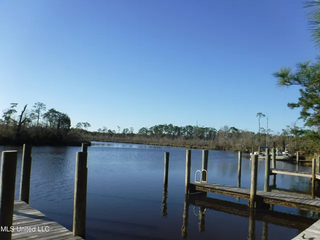 $85,000 | 25 Devils Elbow, Diamondhead, MS 39525