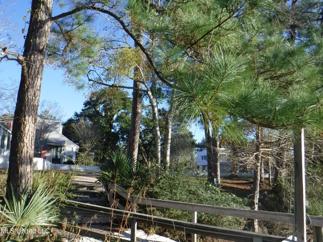 $85,000 | 25 Devils Elbow, Diamondhead, MS 39525