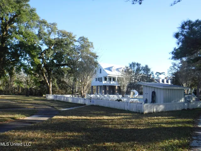 $85,000 | 25 Devils Elbow, Diamondhead, MS 39525