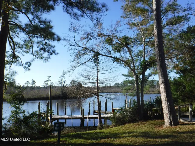 $85,000 | 25 Devils Elbow, Diamondhead, MS 39525