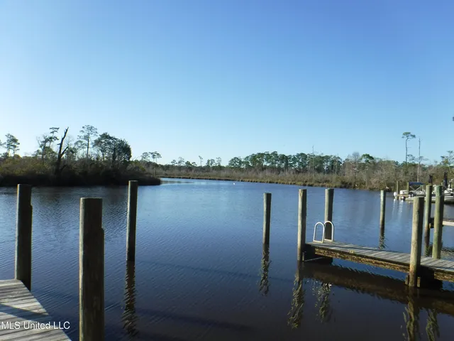 $85,000 | 25 Devils Elbow, Diamondhead, MS 39525