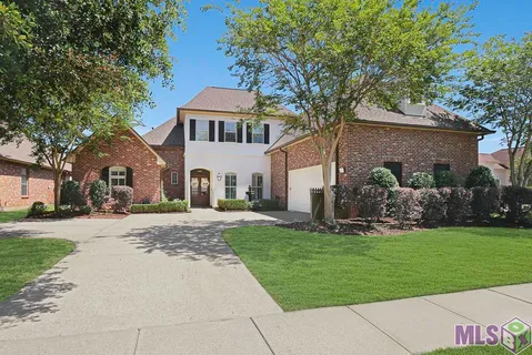 $725,000 | 36448 Lake Bend Avenue, Prairieville, LA 70769