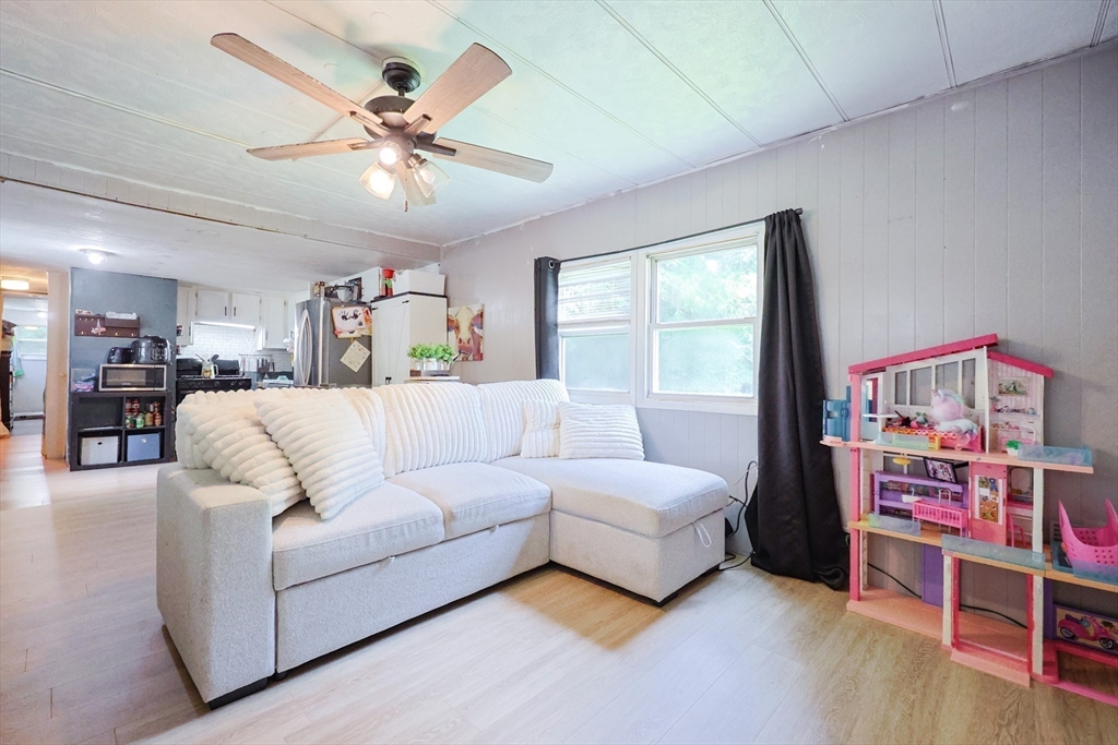 18 Apache Drive North Adams, MA 01247 - Photo 25 of 42