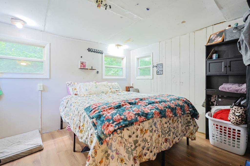 18 Apache Drive North Adams, MA 01247 - Photo 5 of 42