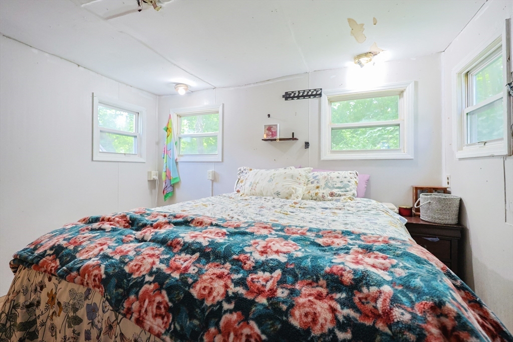 18 Apache Drive North Adams, MA 01247 - Photo 6 of 42